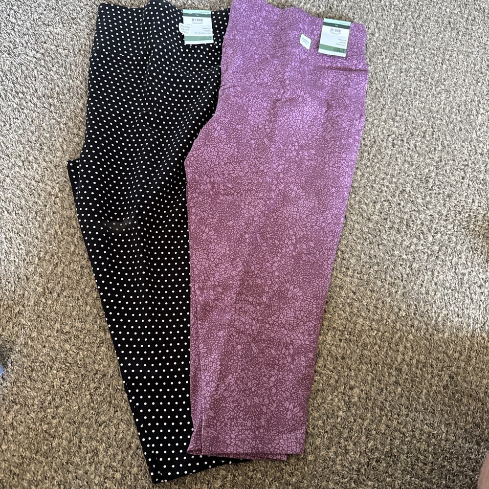 2 Pair Terra & Sky NWT Women's Plus 4X Capri Leggings  High Rise